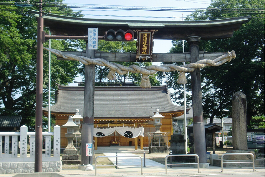 須須岐水神社の鳥居と拝殿